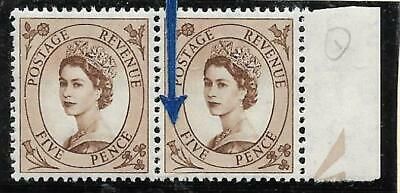 S99b 5d Wilding Tudor Crown variety - spot on daffodil UNMOUNTED MINT