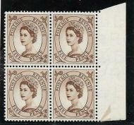 S99b 5d Wilding Tudor Crown variety - spot on daffodil block of 4 UNMOUNTED MINT