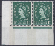 Sg S35a Corner Margin 1½d Wilding Violet 1 x 6mm band right  UNMOUNTED MINT
