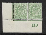M2(2) ½d Yellow Green Control H9 De La Rue perf V2A pair UNMOUNTED MINT