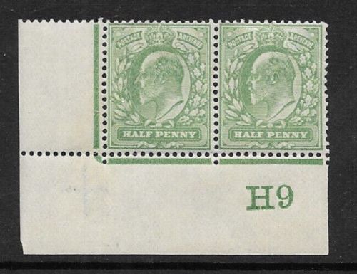M2(2) ½d Yellow Green Control H9 De La Rue perf V2A pair UNMOUNTED MINT