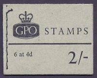 NP30 September 1968 2 - QE II GPO booklet complete  with superb perfs U M